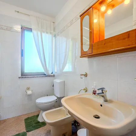 Pet Friendly In Dom wakacyjny Buje